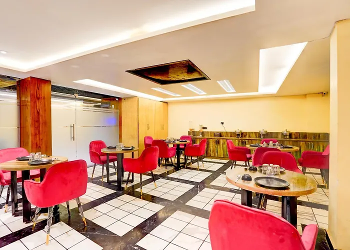 Staybook Hotel Nitya Maharani Free Airport Pickup